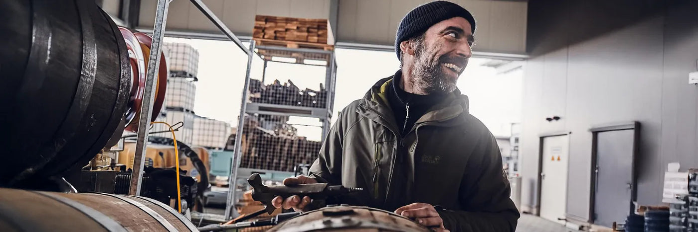 Faude-feine-Braende Florian mit Fass